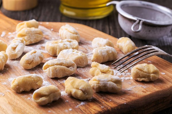 Was sind die Geheimnisse für perfekt cremige italienische Gnocchi alla Sorrentina?